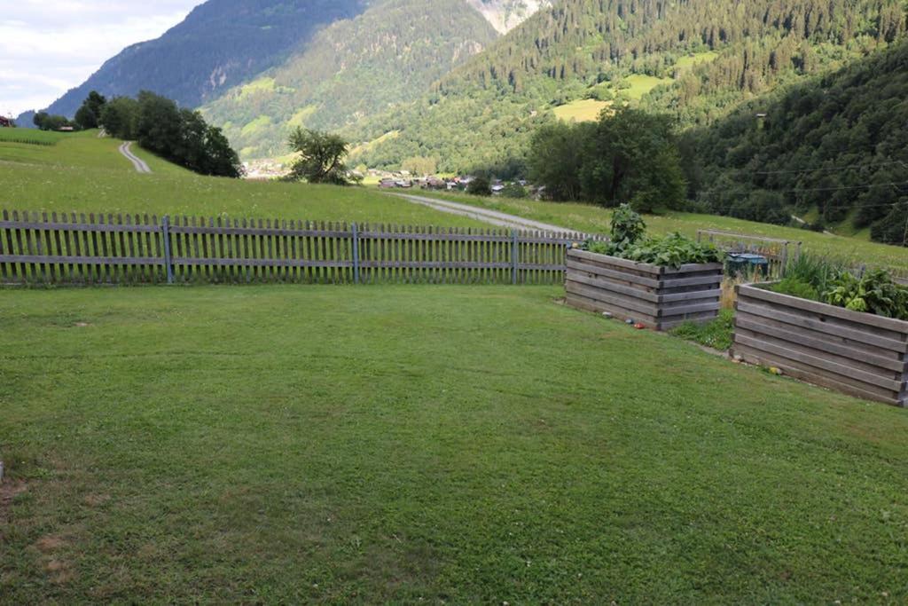 Ferienwohnung Fuer 5 Personen In Cumpadials, Inmitten Der Surselva Sumvitg Zewnętrze zdjęcie